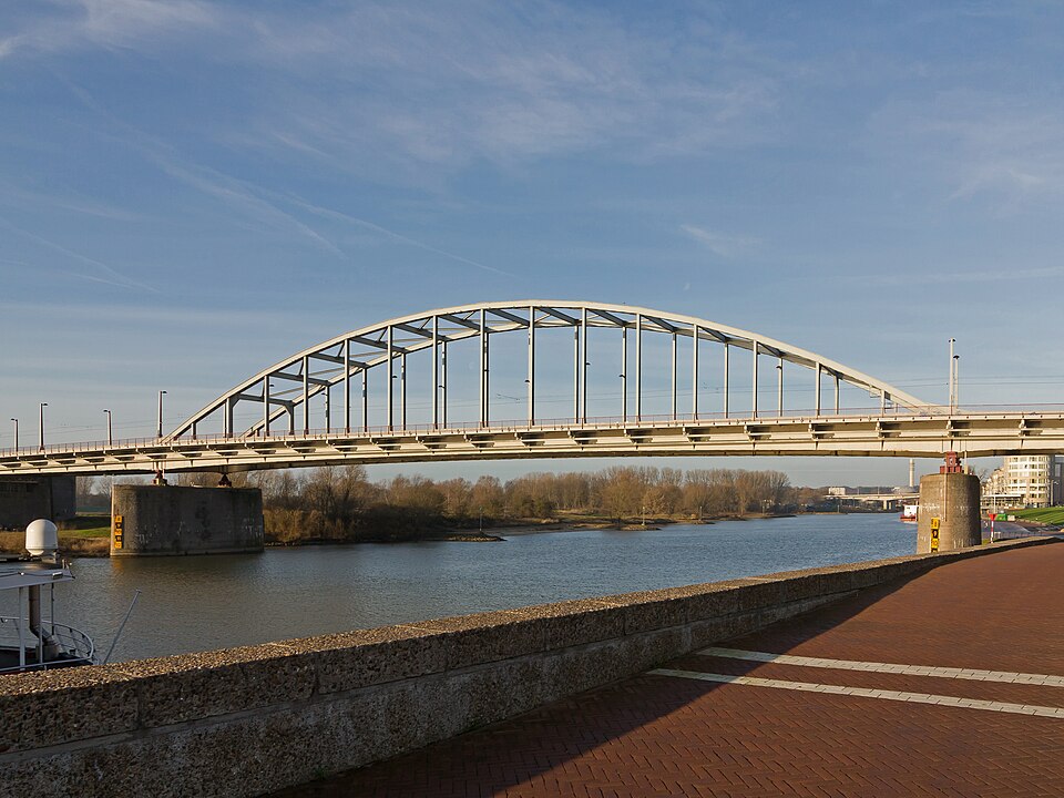 John Frostbrug over de Rijn in Arnhem