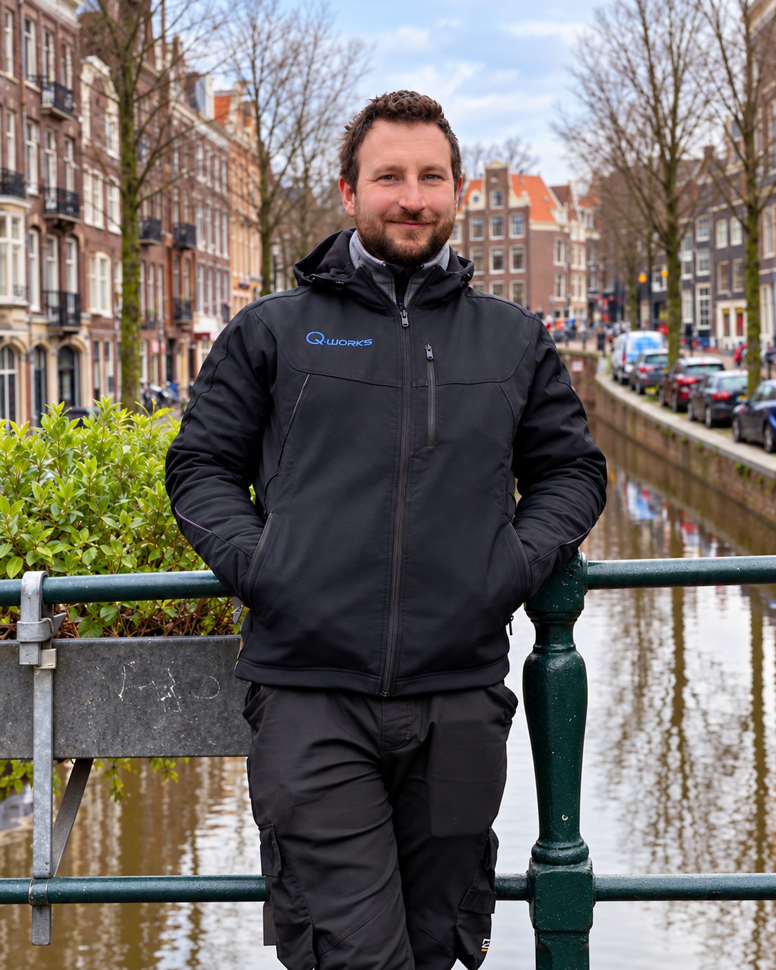 Quincy van Q-Works in bedrijfskleding